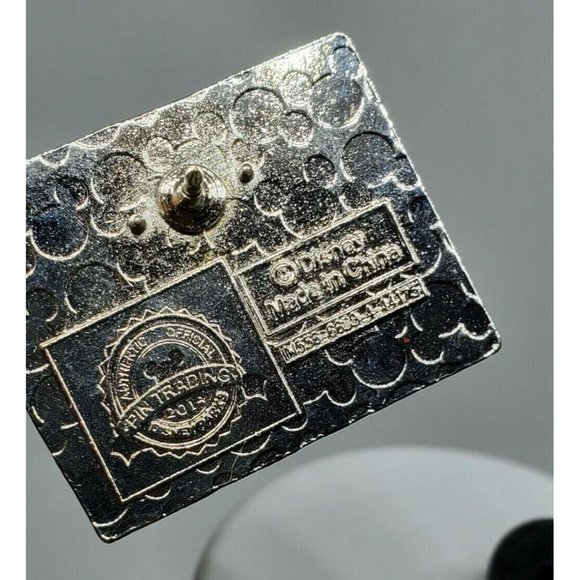 Pink Dragon Authentic Official 2014 Disney Collectible Yellow Trading Pin - Picture 6 of 9